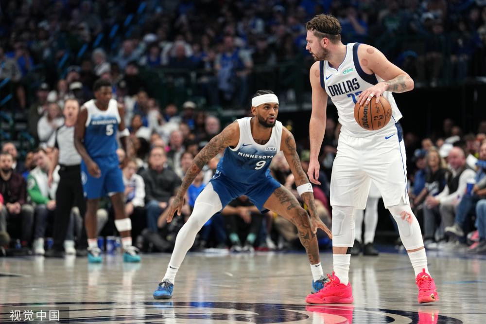 出的合影中 出的合影中